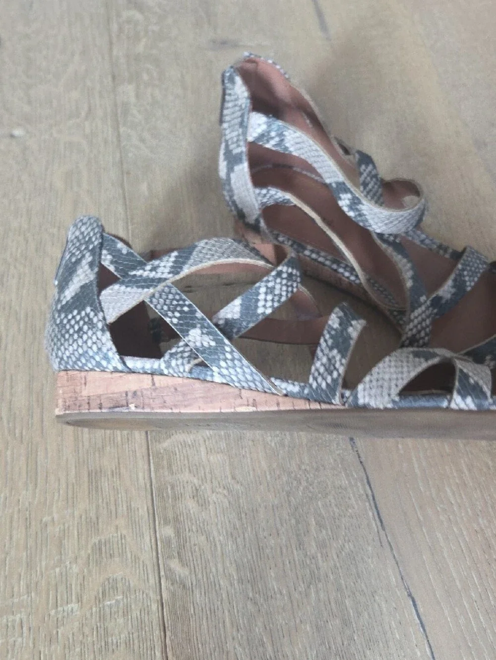 Indigo Rd Snakeskin Pattern Sandals - Gray/Ivory, Size 10, Like New.